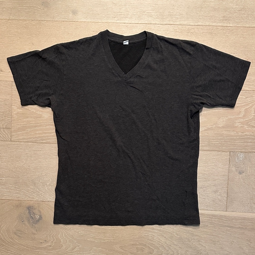 Uniqlo Charcoal V-Neck Men's Tee